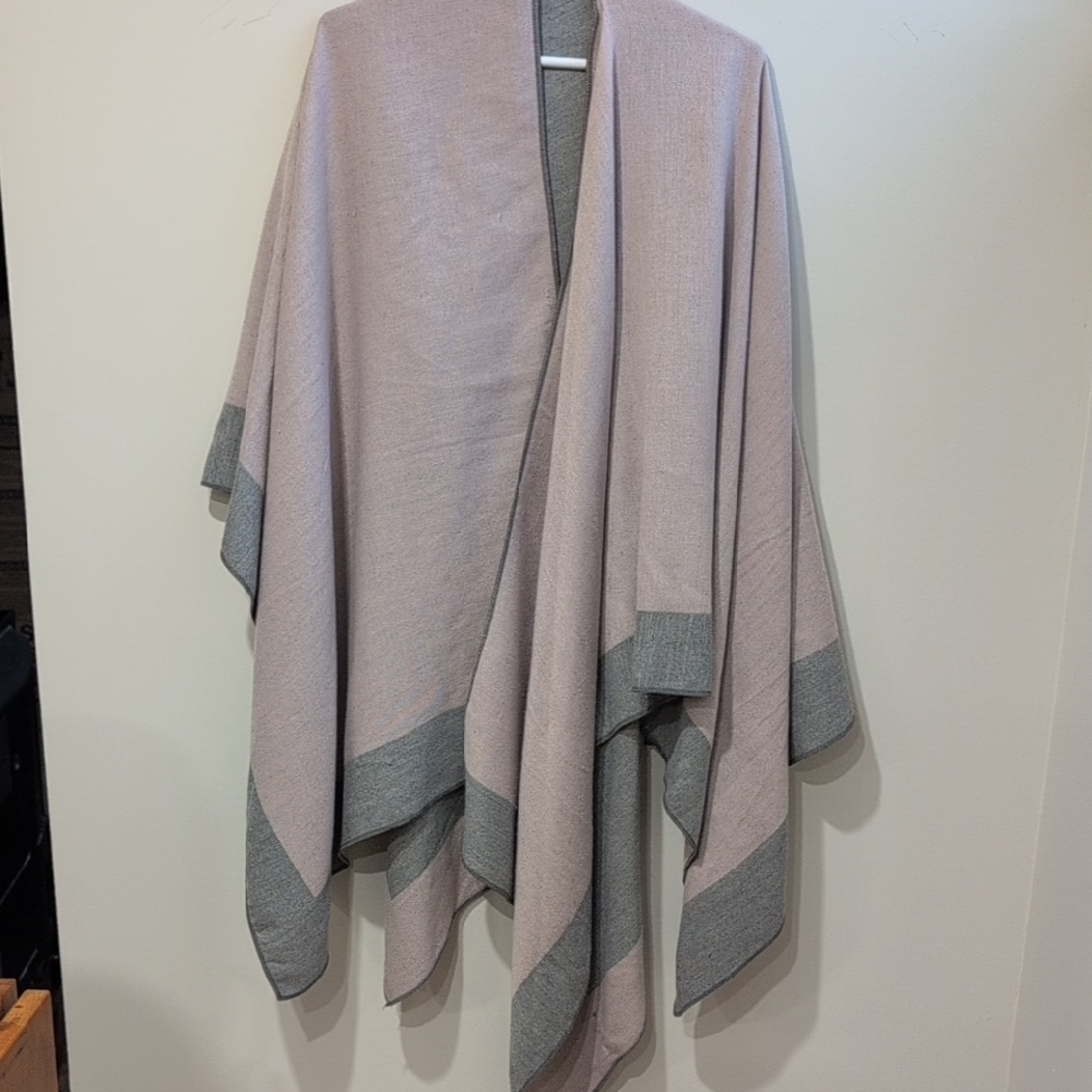 Elegant Two-Tone Shawl